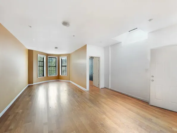 479 Bainbridge Street image 1 of 4