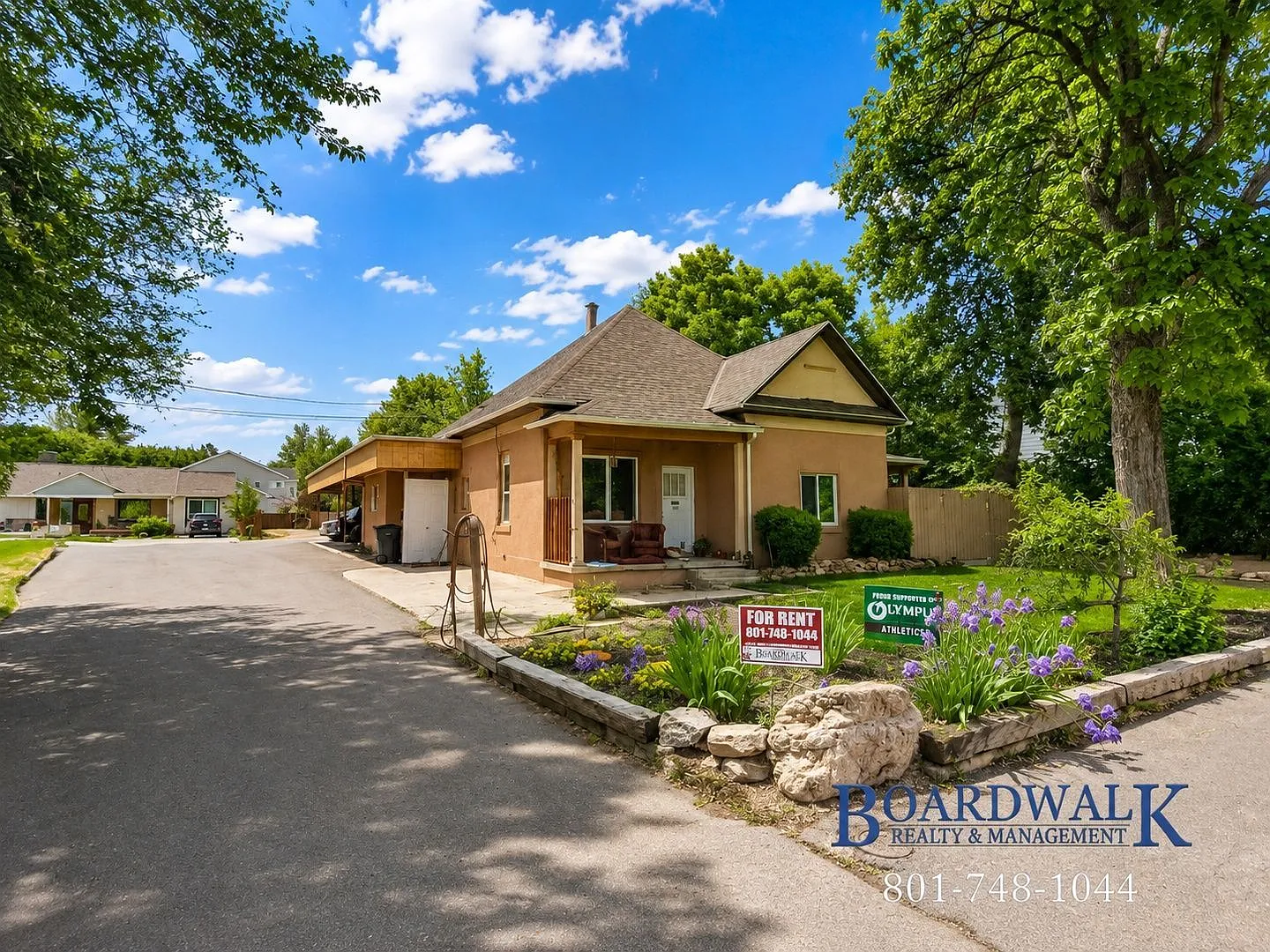 1 bed, 1.0 bath, 1100 sqft, $1,250 — Photo 2