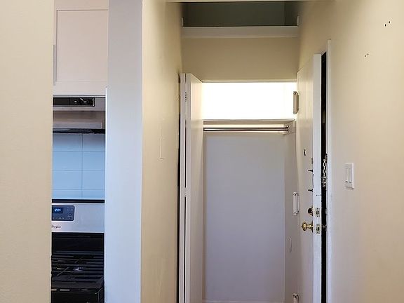 3rd image of 93 Underhill Ave APT 3E
