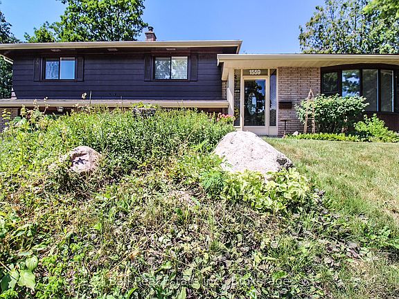 2nd image of 1559 Westbrook Dr