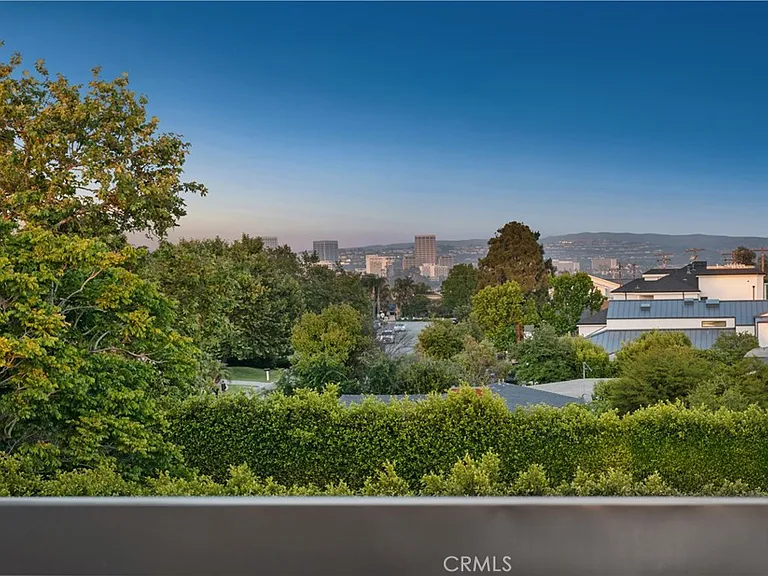 1511 Cliff Dr — Photo 38