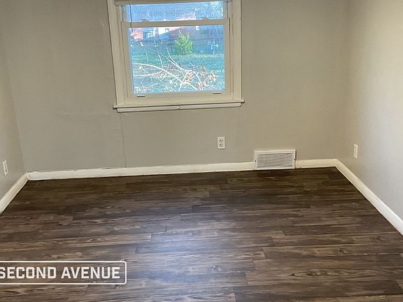 4th image of 1633 NE 47th St