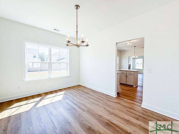 5th image of 125 Holland Drive NE