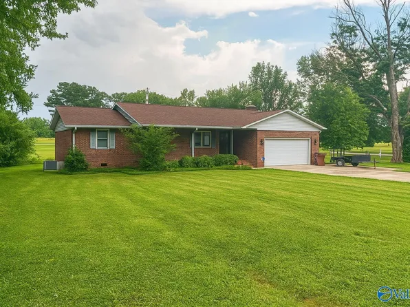 16130 Sutton Dr, Athens, AL 35611