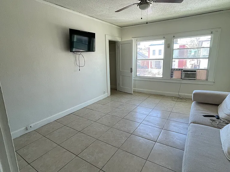 1104 Arizona Ave #1 — Photo 6