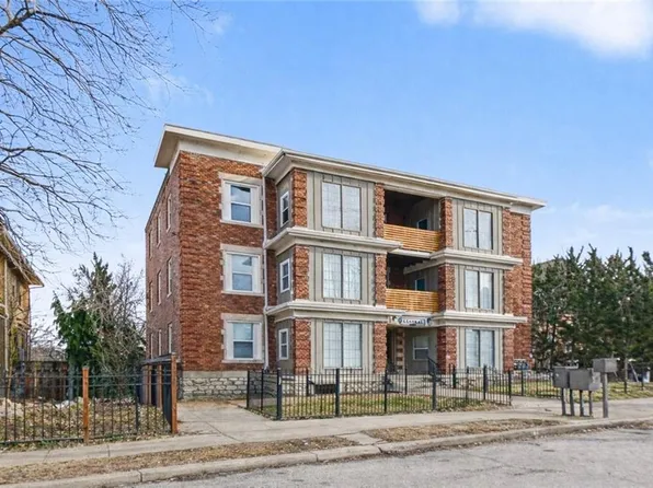 3227 Central St, Kansas City, MO 64111