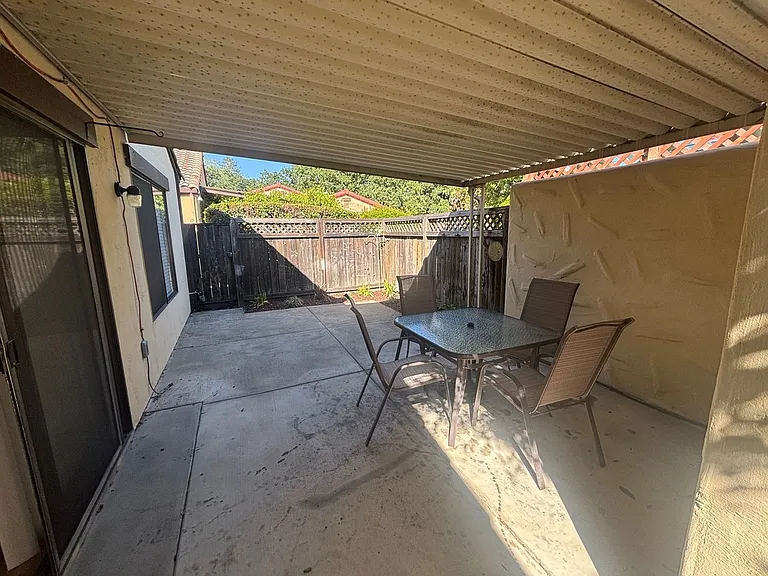808 Shady Oak Dr — Photo 12