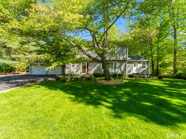 23 Hall Lane, Newtown, CT 06470