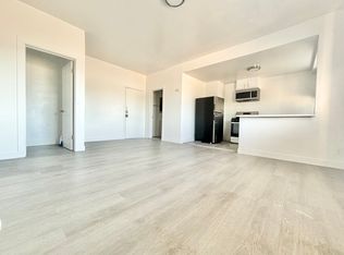 5179 S Western Ave #105, Los Angeles, CA 90062