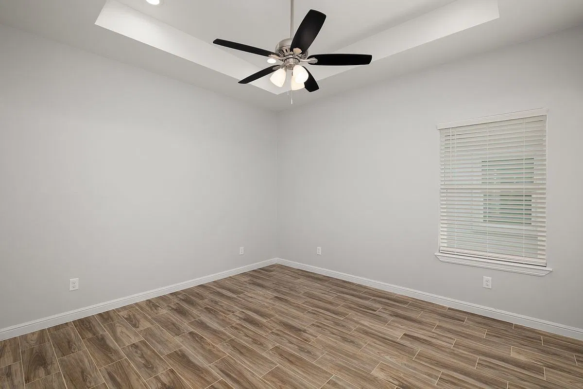 3 bed, 2.0 bath, 1130 sqft, $1,185 — Photo 4