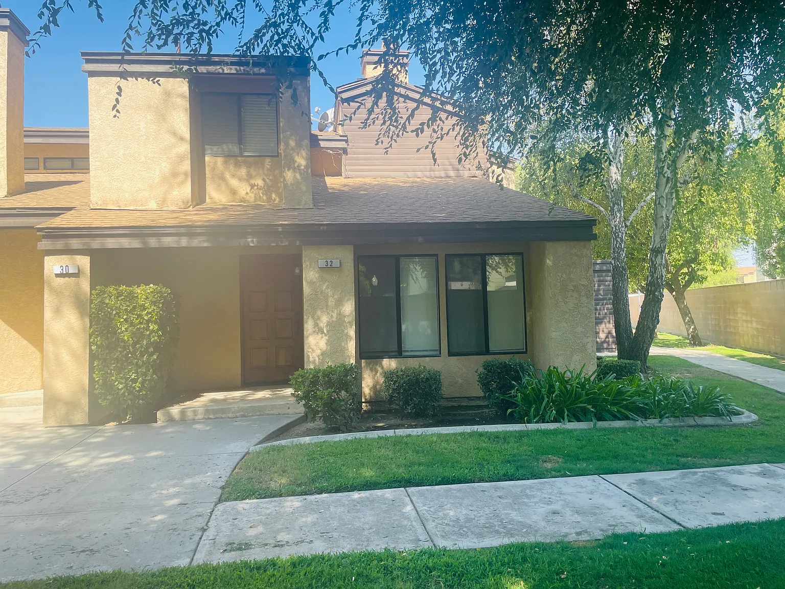 3 bed, 2.5 bath, 3282 sqft, $1,950 — Photo 4