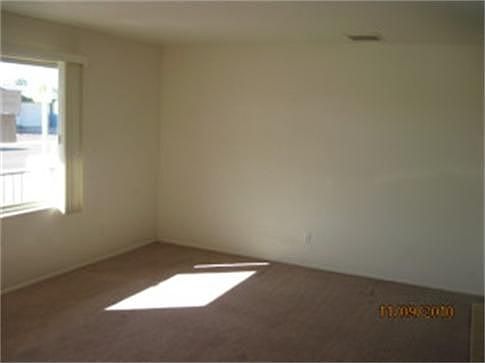 5th image of 3844 W Vogel Ave