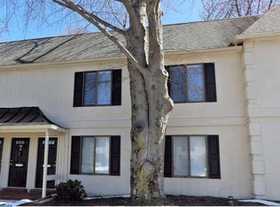 411 W Conestoga Rd APT 10, Devon, PA 19333