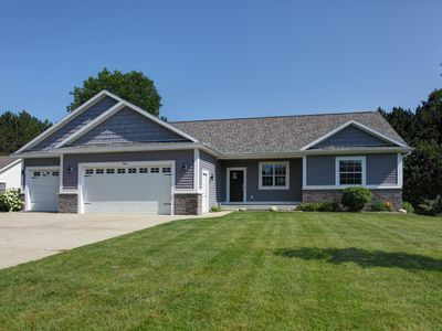 7450 Briar Ridge Dr, Traverse City, MI, 49685