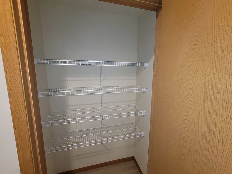 1 Hundred West Apartments — Photo 15