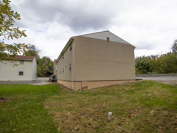 3rd image of 206 Parks Rd