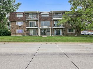 11010 Central Ave APT 1B, Chicago Ridge, IL 60415
