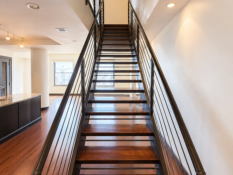 115 W 5th St #1405 — Photo 16