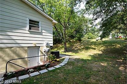 4th image of 3204 Berkley Ln