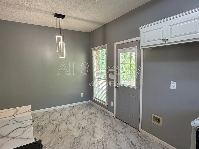 6272 Deerwood Dr — Photo 13