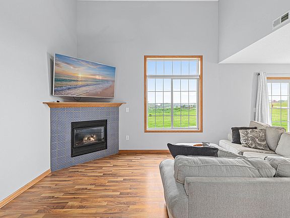 4th image of 13915 Iris Ave