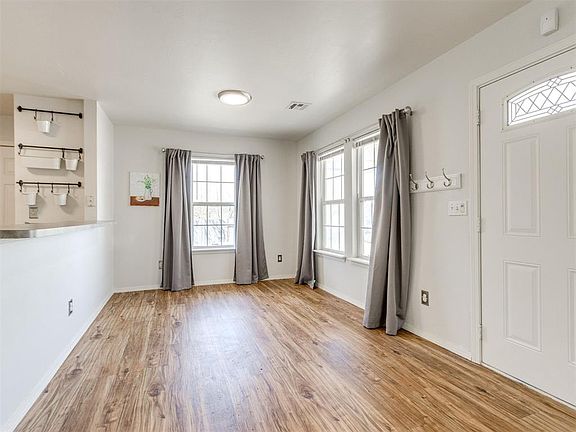 5th image of 746 SE 39th St