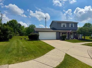 1404 Fairview Run, Kendallville, IN 46755