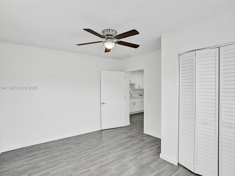 5900 NW 19th St #B — Photo 2