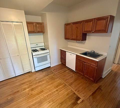 5th image of 3500 N Reta Ave #2
