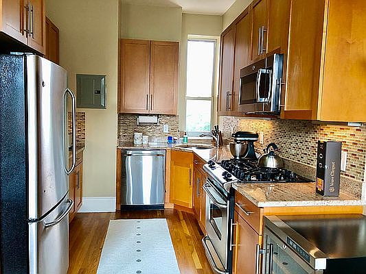 4th image of 227 W 116th St APT 4B