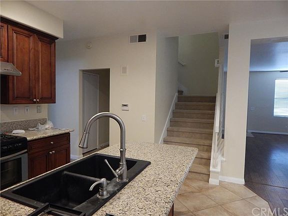 5th image of 1085 Camellia Ct