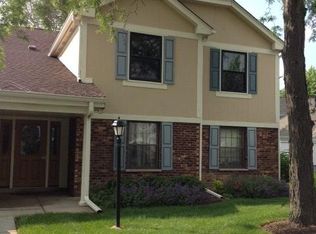 1134 Wildberry Ct APT B2, Wheeling, IL 60090