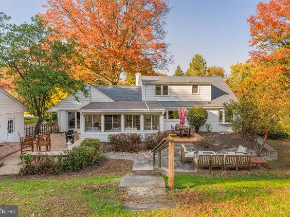 206 Martroy Ln, Wallingford, PA 19086
