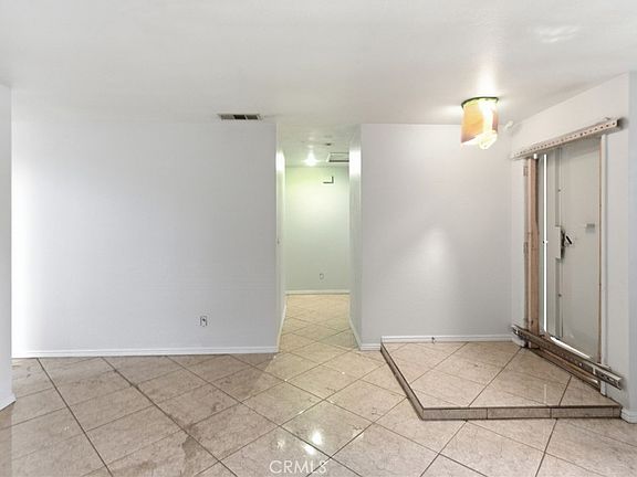 5th image of 1380 W 7th St