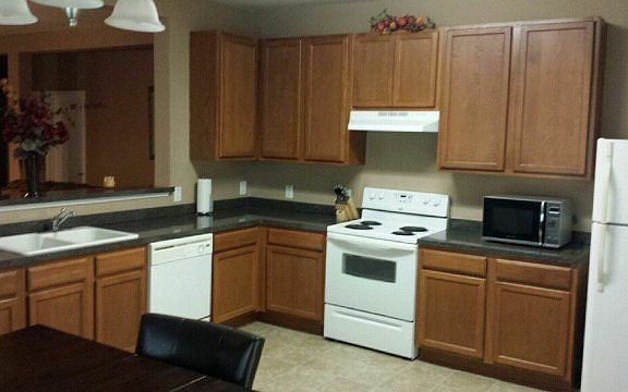4th image of 901 E Feather Ave