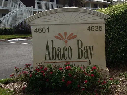 4633 Bayshore Dr Photo 1