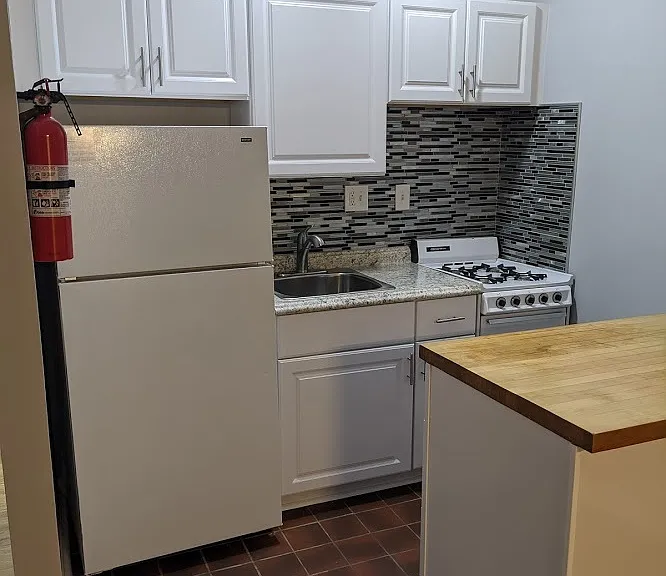 115 E St SE #B1 — Photo 4