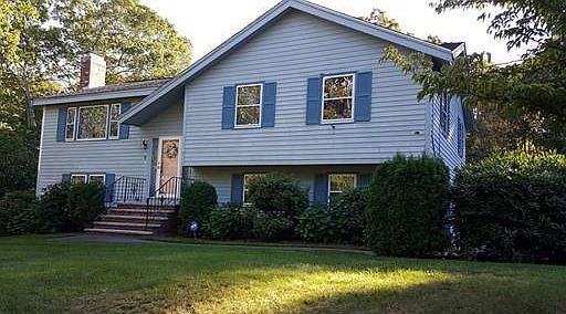 2nd image of 8 Rocky Hill Cir