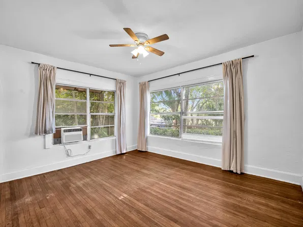 670 W 46th St, Miami Beach, FL