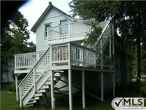 3rd image of 640 Ocean Ave