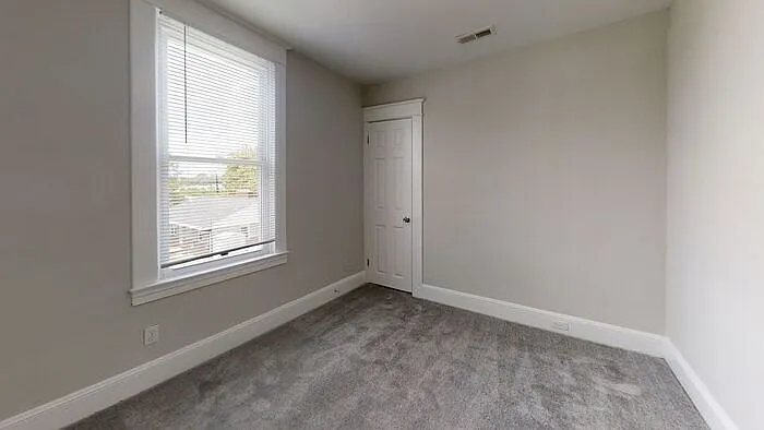 6800 Dunbar Rd — Photo 5