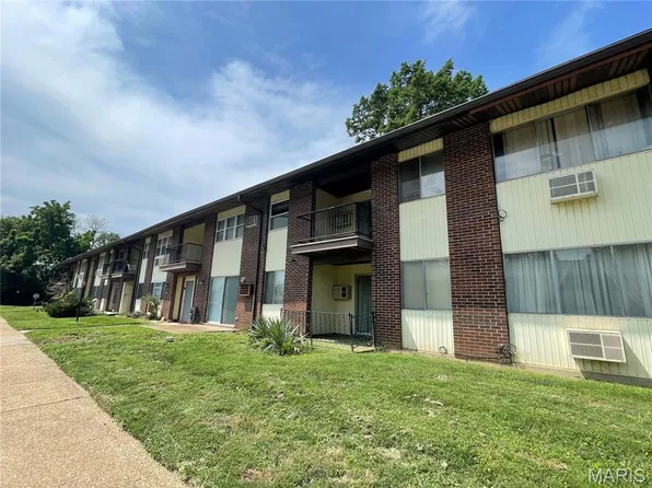 7559 Hazelcrest Dr APT B, Hazelwood, MO 63042