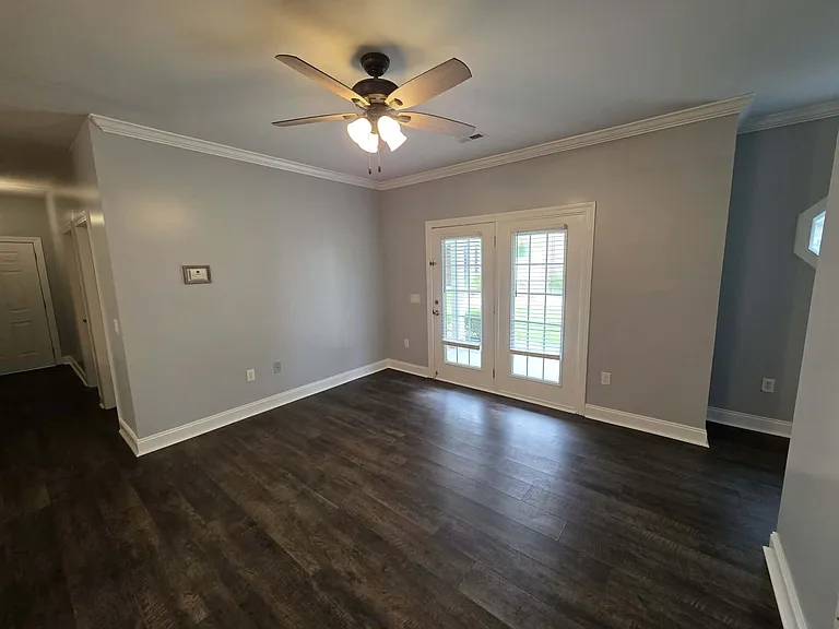 2065 Silvercrest Dr #D — Photo 8