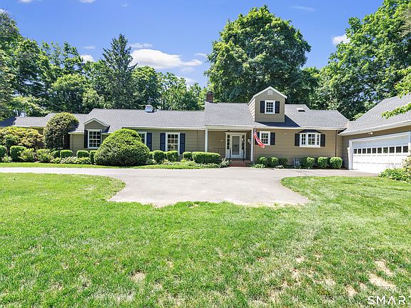 4th image of 52 Mischa Hill Road