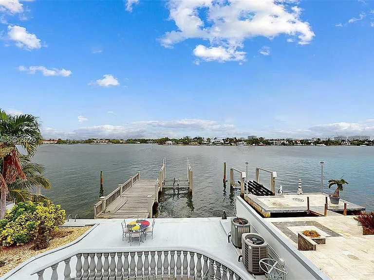 1131 Stillwater Dr — Photo 39