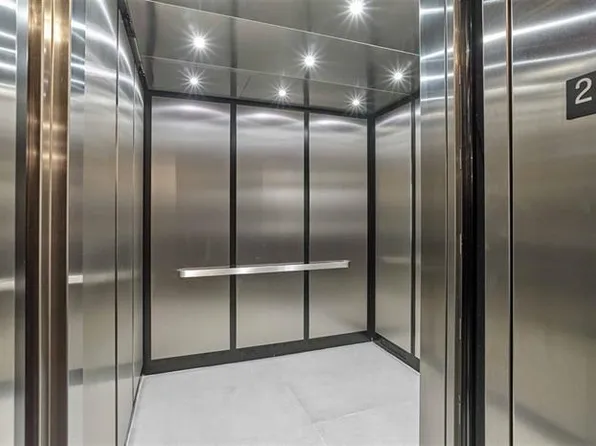 250 Avenue East image 10 of 17