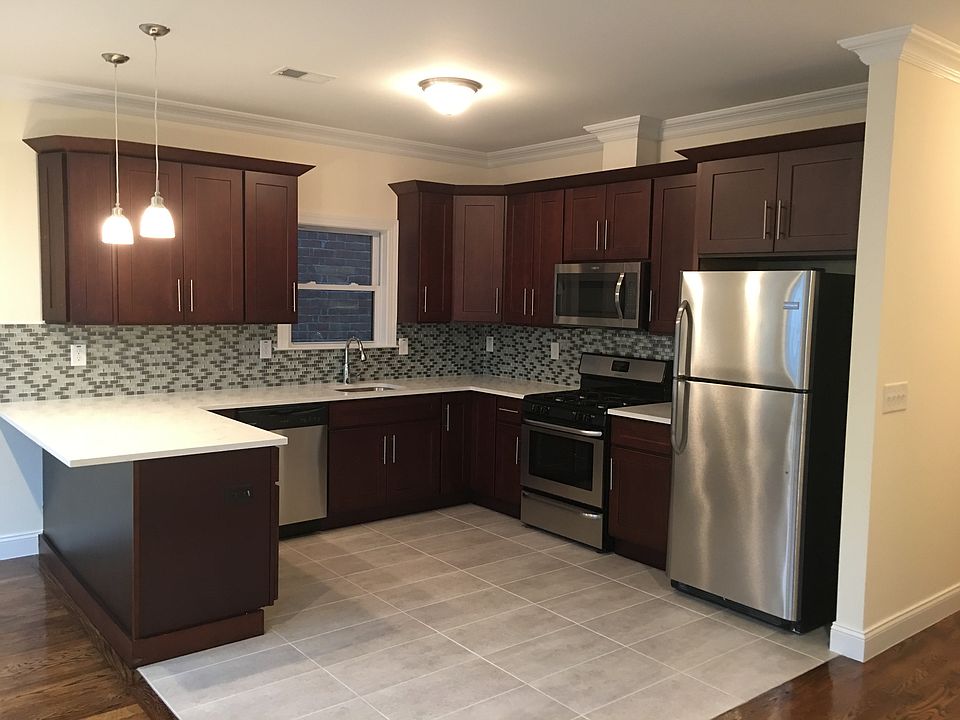 1st image of 275 Pacific Ave #1