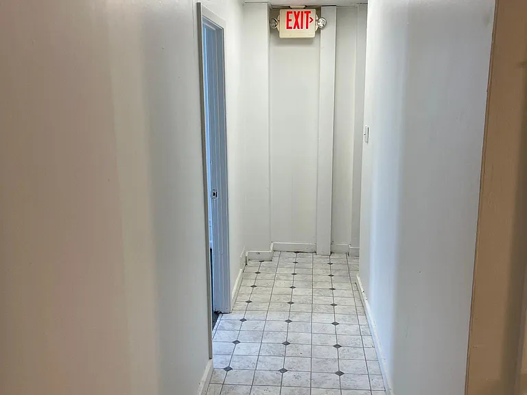 366 W Prairie Ave #1B — Photo 10