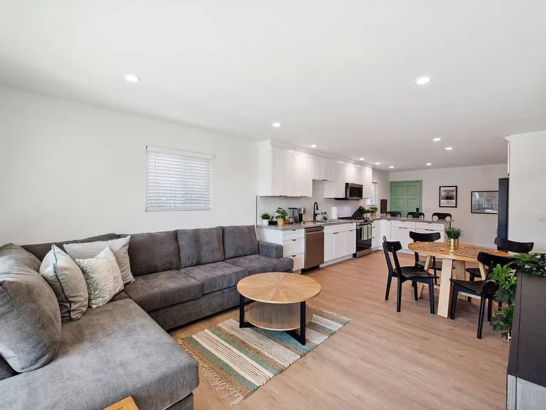 2138 Reed Ave — Photo 22