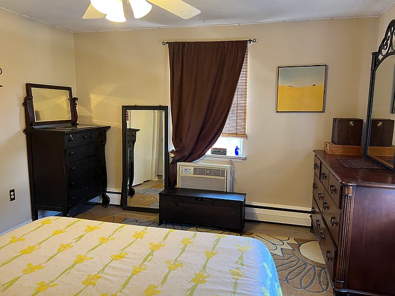 1334 Montgomery Ave #C2 — Photo 9